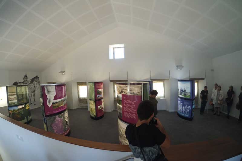 A partir de este fin de semana el Centro de Interpretación del Castillo de Santa Cruz de A Guarda abre nuevamente sus puertas todos los fines de semana y festivos en horario de 11:00h a 14:00h y de 16:00h a 19:00h. Este sábado entrada gratuíta por ser el primer sábado del mes.