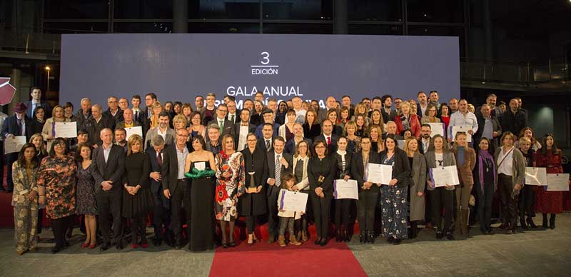 A este evento acudieron en representación municipal el Alcalde da Guarda, Antonio Lomba; la Concejal de Turismo, Montserrat Magallanes y la Concejal de Servicios Sociales, Teresa Vicente, donde recogieron los diplomas y carteles del distintivo SICTED para la Oficina de Turismo Municipal de A Guarda y las Prayas de O Muíño y Area Grande.