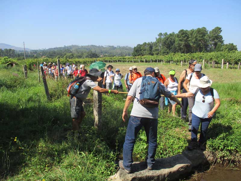 A primeira andaina, desta nova sesión celebrouse o pasado sábado día 15 de setembro, onde os participantes percorreron a Ruta da Cova Moura nas terras portuguesas de Monçao cunha distancia total de preto de 20 km.
