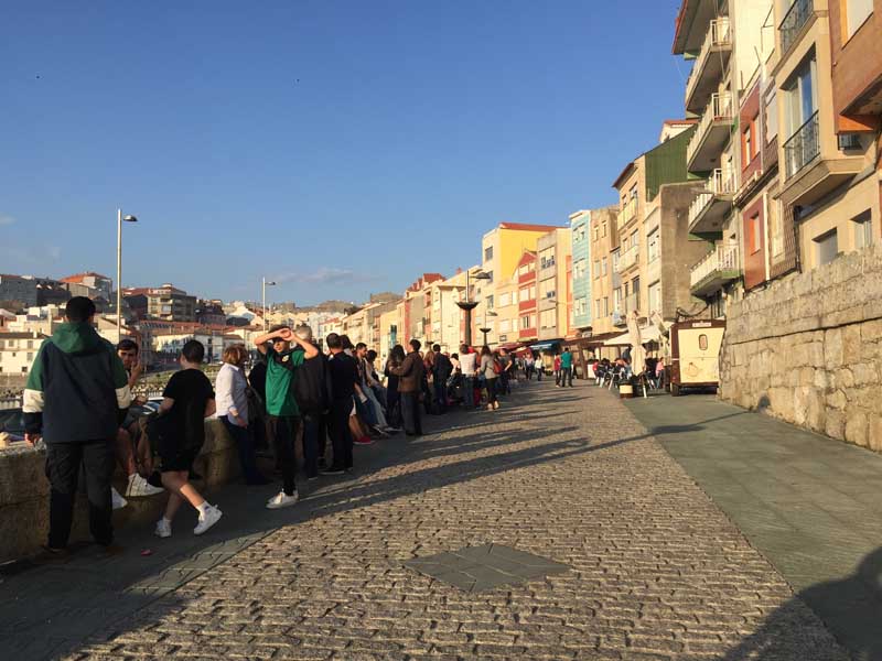 Terminada ya la Semana Santa 2019 el Ayuntamiento de A Guarda hace un balance muy positivo de esta temporada, con un incremento notable de visitantes, gracias a una extraordinaria climatología, que propició que muchas personas se acercasen a disfrutar de nuestra gastronomía, nuestro patrimonio, nuestra oferta cultural y, como no, nuestros paisajes y nuestra naturaleza.