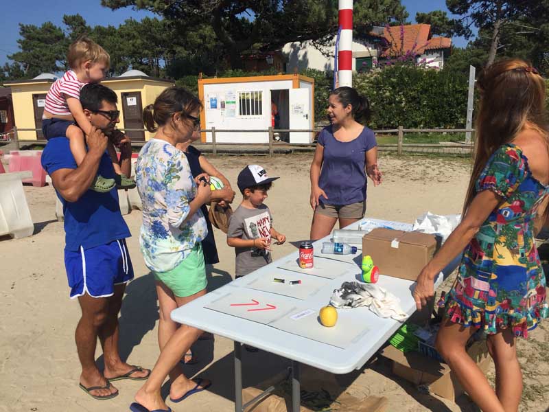 Durante el pasado fin de semana las playas guardesas de “Area Grande” y “O Muíño”, ambas con bandera azul, acogieron dos actividades medioambientales destinadas al fomento de buenas prácticas en las playas del municipio.
