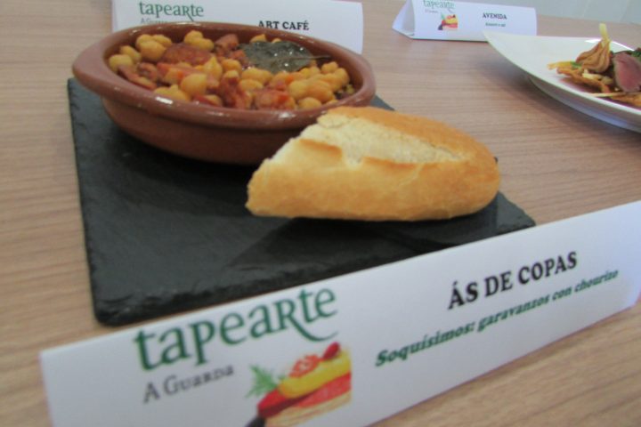 As de Copas. Soquísimos, garavanzos con chourizo