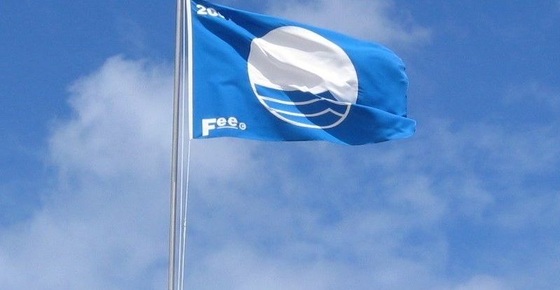 Las playas de O Muíño y Area Grande renuevan su distintivo de bandera azul