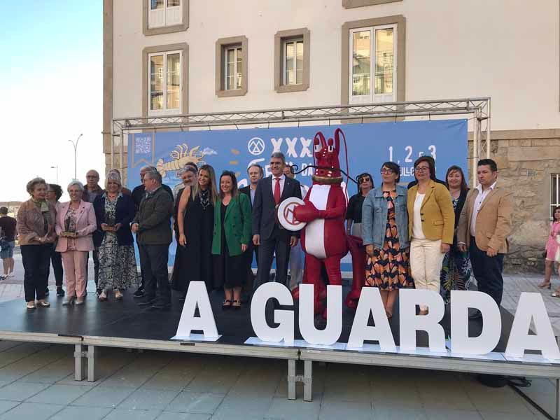 A Guarda homenajea a la gente del mar en el arranque de su “Festa da Langosta e da Cociña Mariñeira” más global