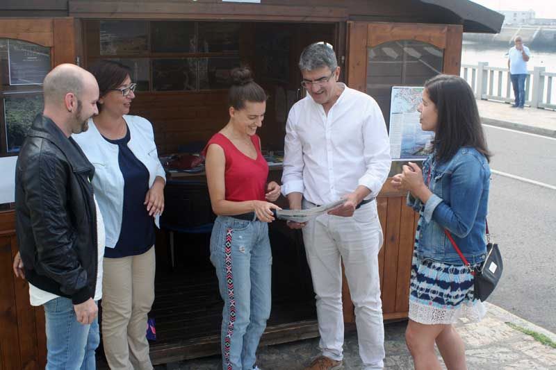 De manera general, las tareas desenvueltas en la oficina de información turística se basaron en la atención directa al visitante; proporcionando información turística, tanto sobre los recursos y eventos de interés de la localidad, como sobre los existentes en la comarca y localidades próximas.