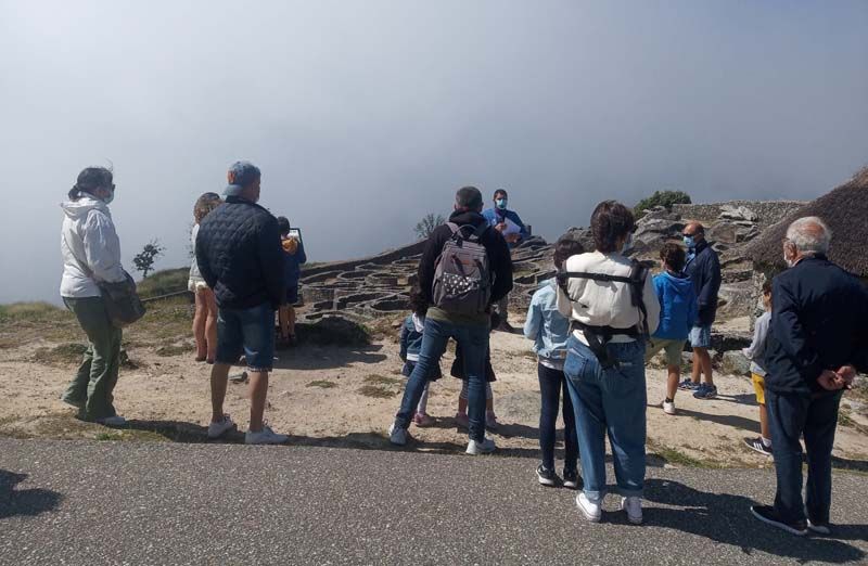 Las visitas regulares guiadas se repiten de jueves a domingo en el Monte Santa Trega