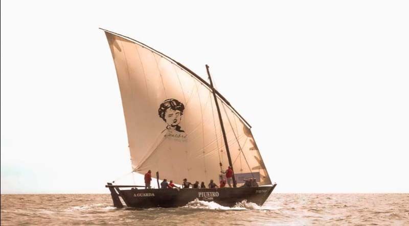 La Asociación O Piueiro ofrece este martes una tarde de salidas con su volanteiro por la costa de A Guarda