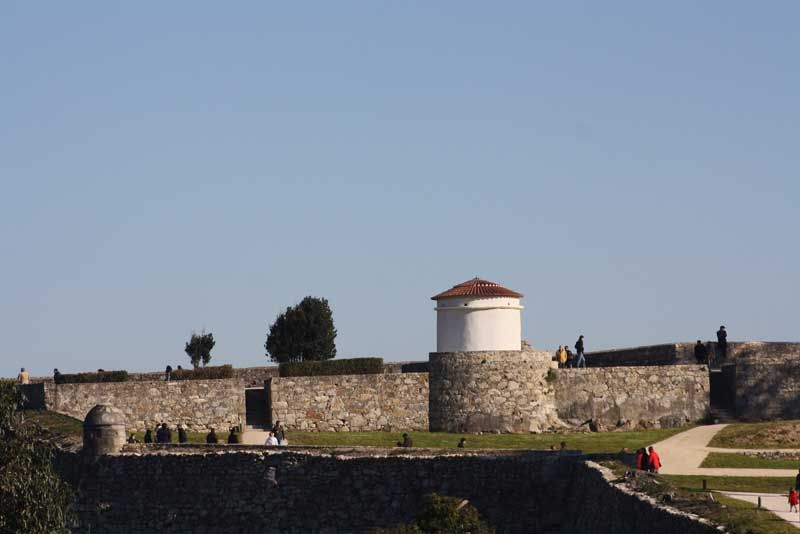 Terminada ya la Semana Santa 2019 el Ayuntamiento de A Guarda hace un balance muy positivo de esta temporada, con un incremento notable de visitantes, gracias a una extraordinaria climatología, que propició que muchas personas se acercasen a disfrutar de nuestra gastronomía, nuestro patrimonio, nuestra oferta cultural y, como no, nuestros paisajes y nuestra naturaleza.