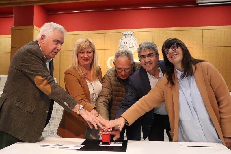 Correos presenta en A Guarda el sello dedicado al Monte Santa Trega