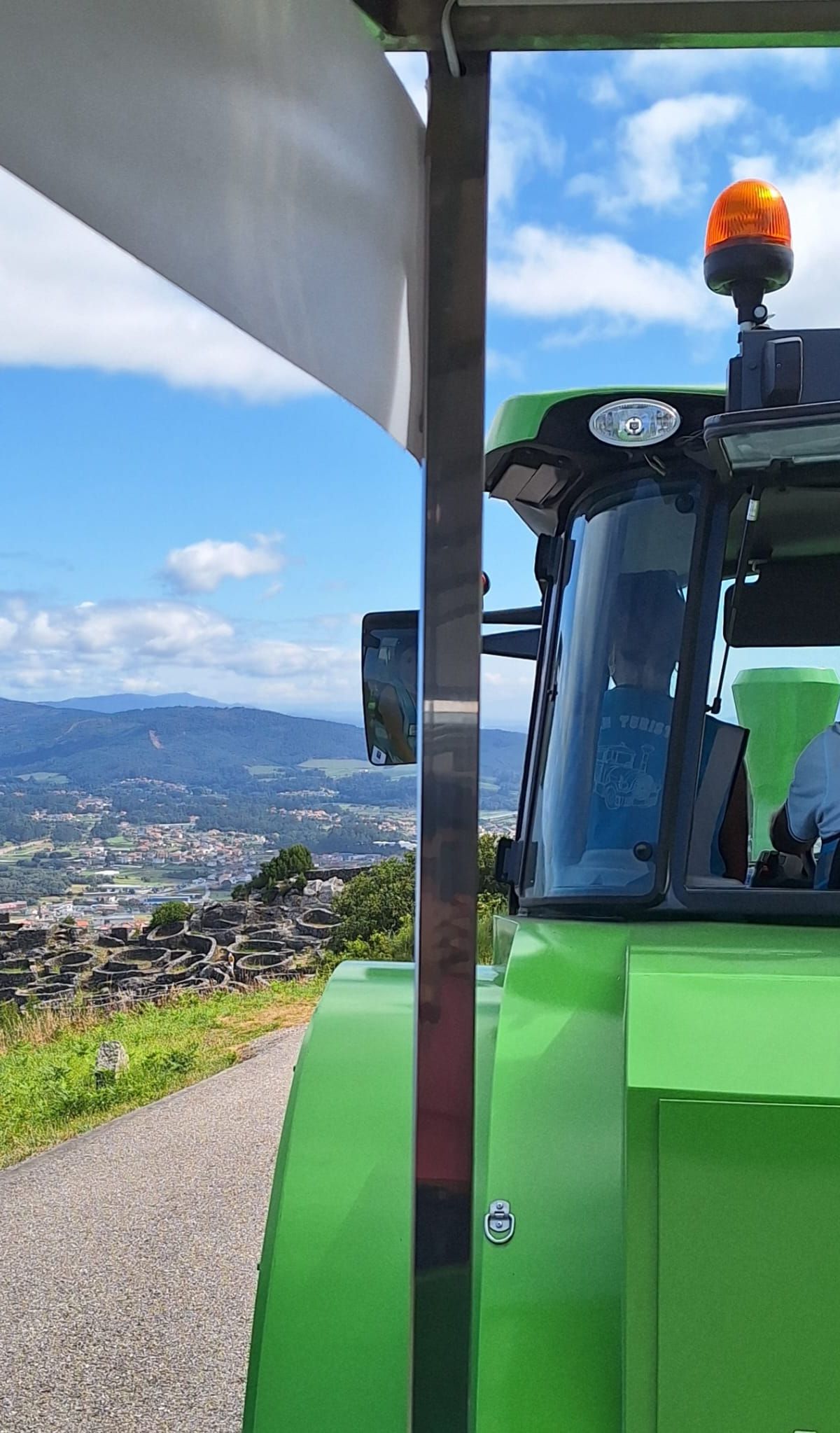 El tren turístico de A Guarda promete vistas únicas desde la cima del Tecla hasta el puerto